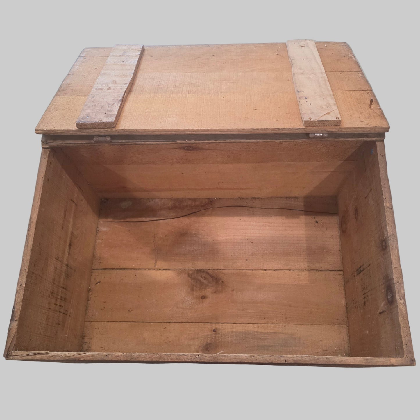 Vtg. Searchlight Chest
