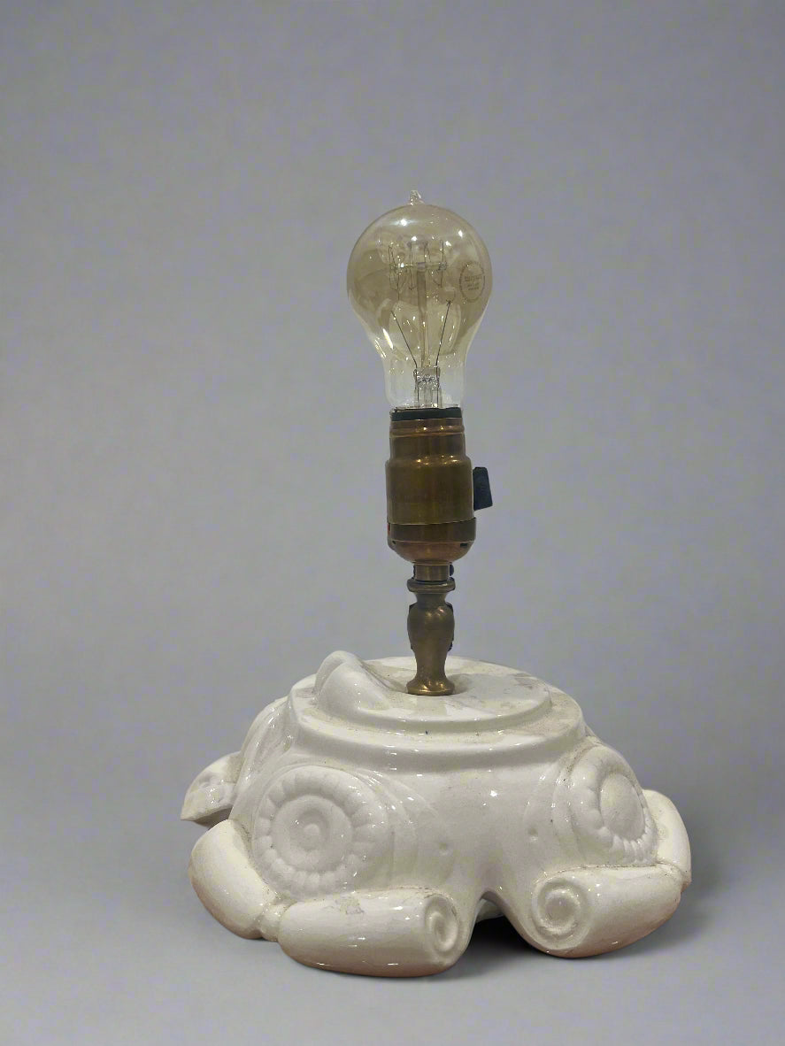 Rare VTG 70s Atlantic Mold 16" Ceramic Converted Lamp