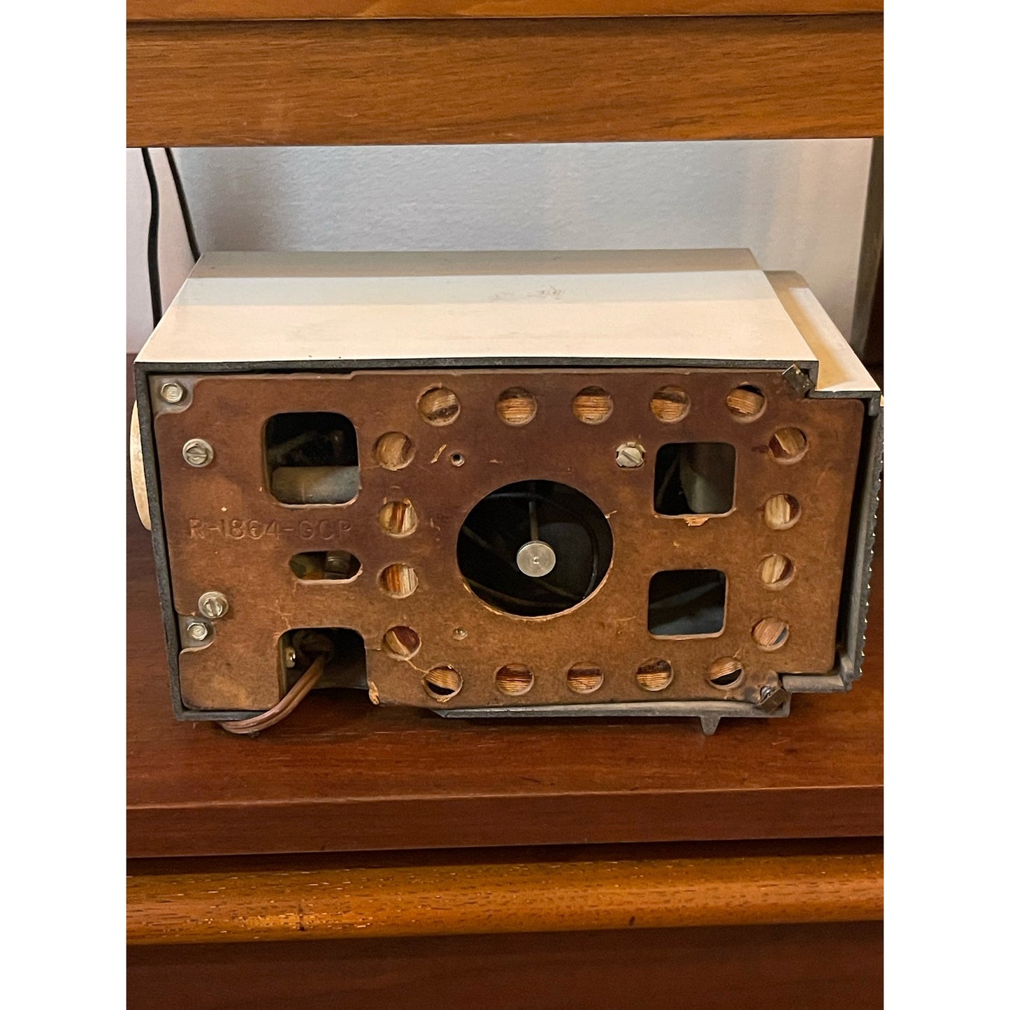 Vintage mod retro MCM Mid-century Sonora clock radio