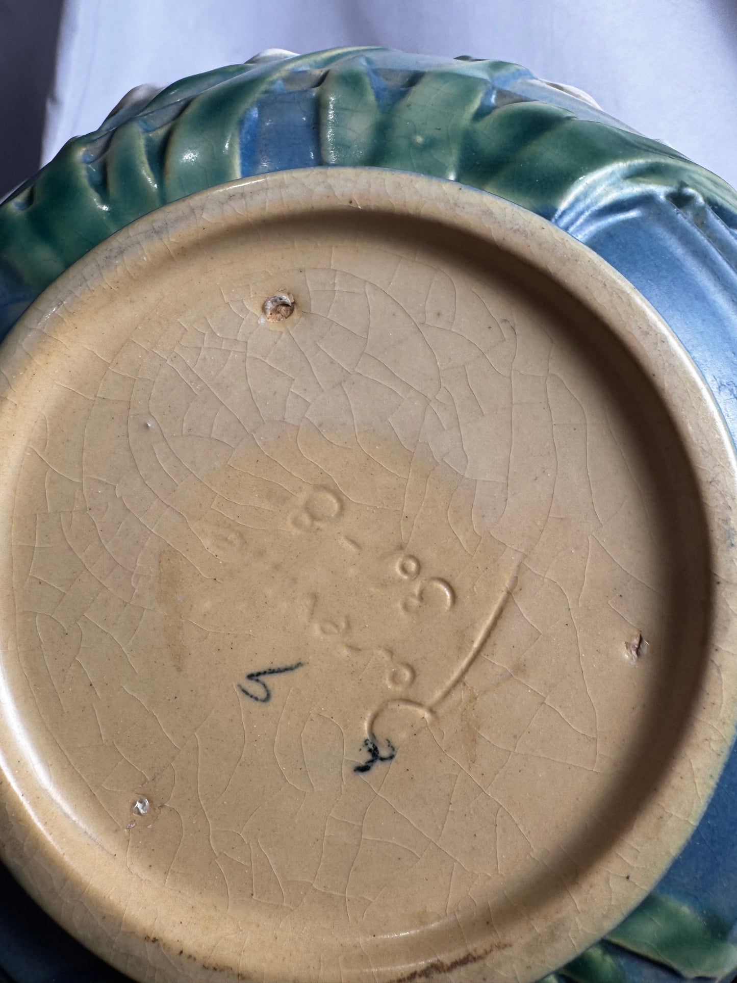 Roseville Round Iris Bowl