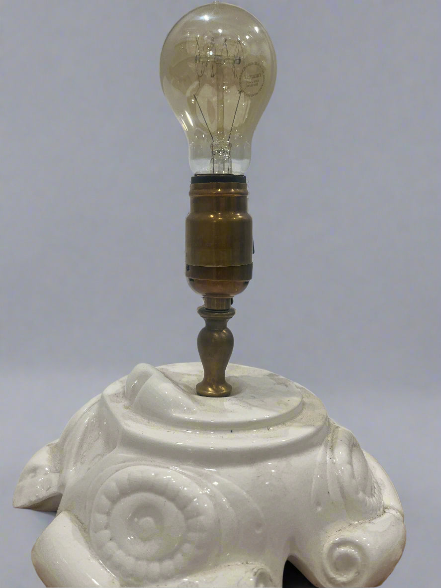 Rare VTG 70s Atlantic Mold 16" Ceramic Converted Lamp