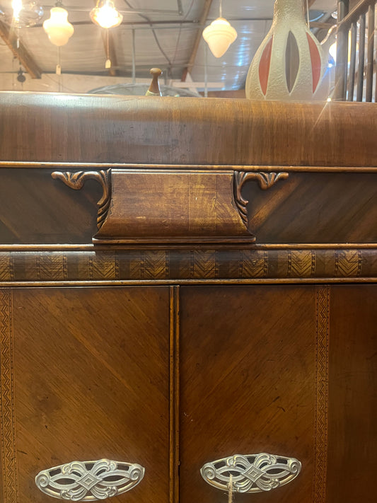 Vintage WaterFall Blanket Chest