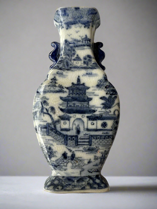 Vtg Porcelain Lovecup Mantle Vase