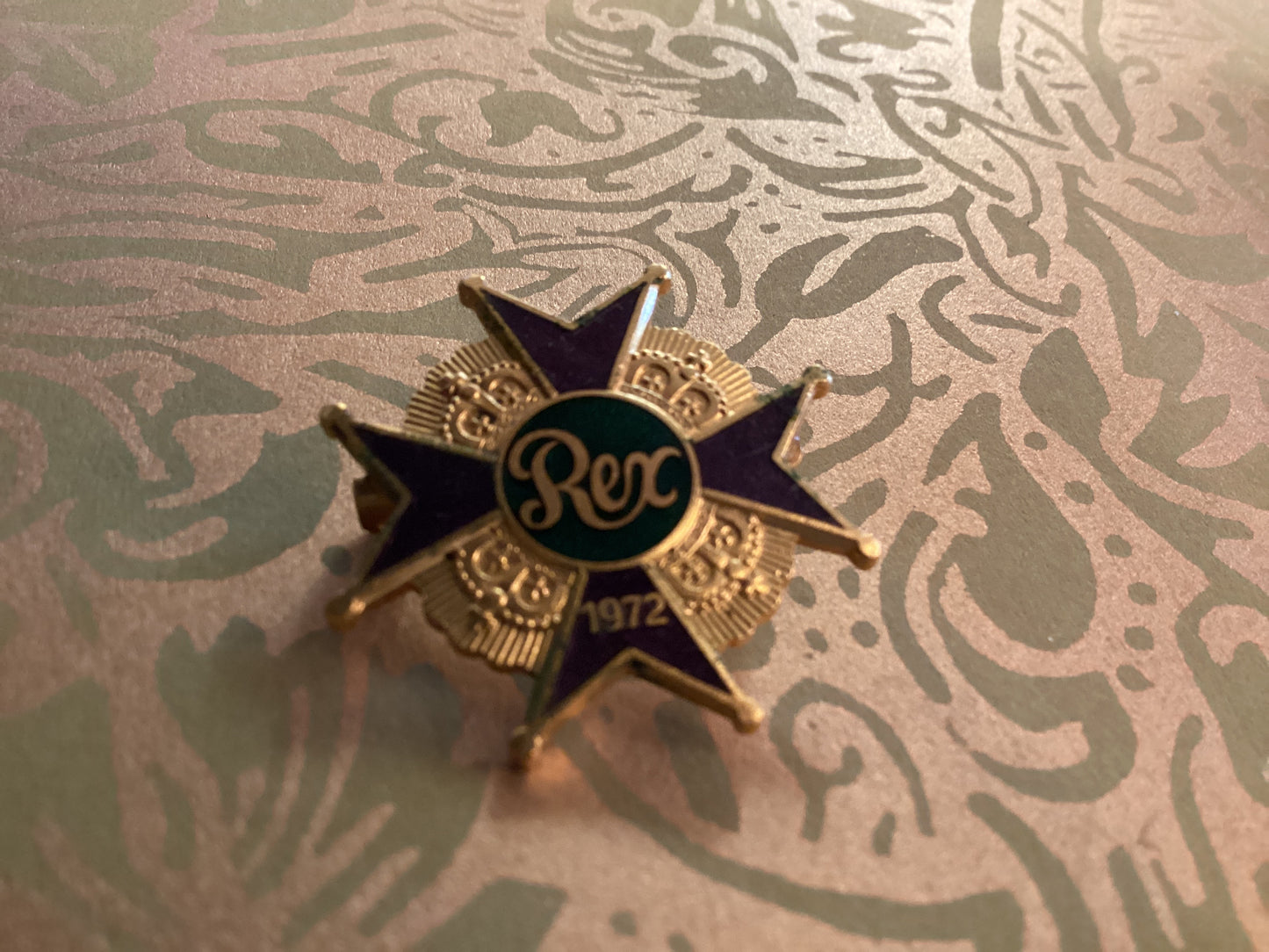 Vintage Rex Mardi Gras 1972 Women’s Ducal Pin CS