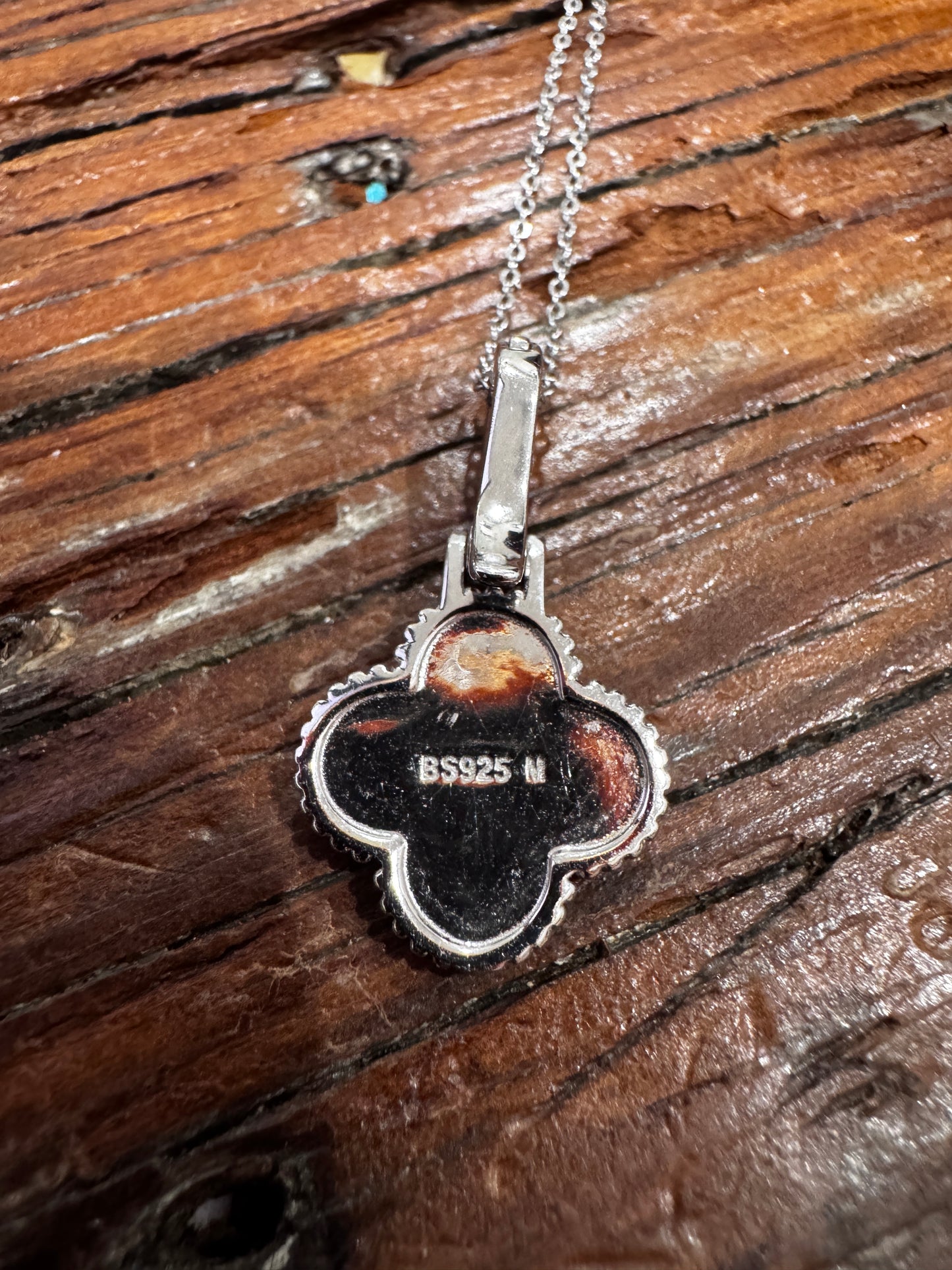 NWT 925 Mother of Pearl & Moissanite Clover Necklace csbh