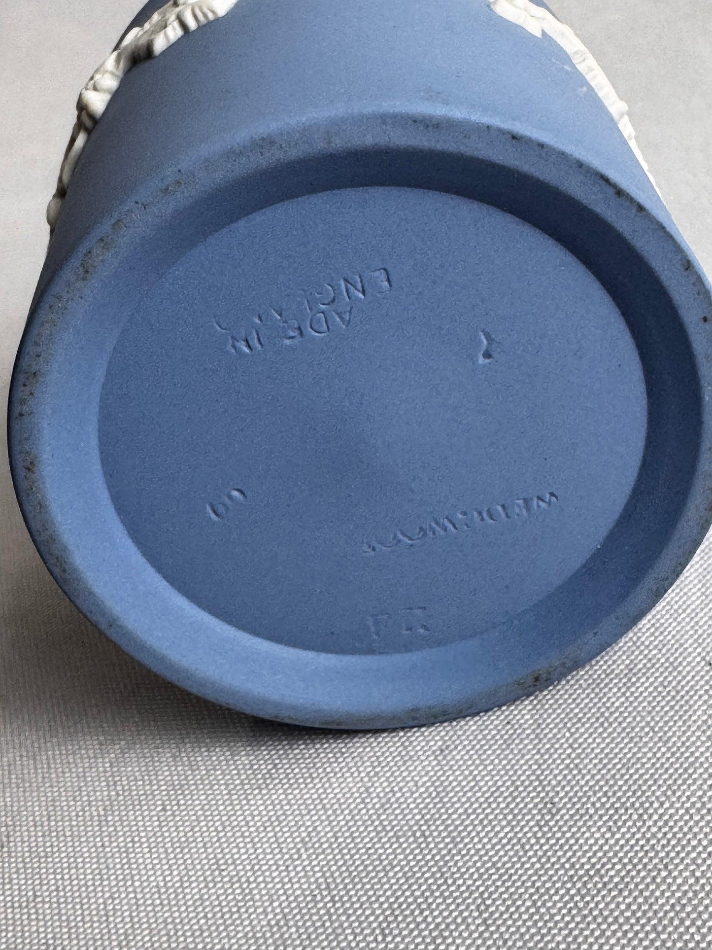 Wedgwood Cigarette Holder CSBH