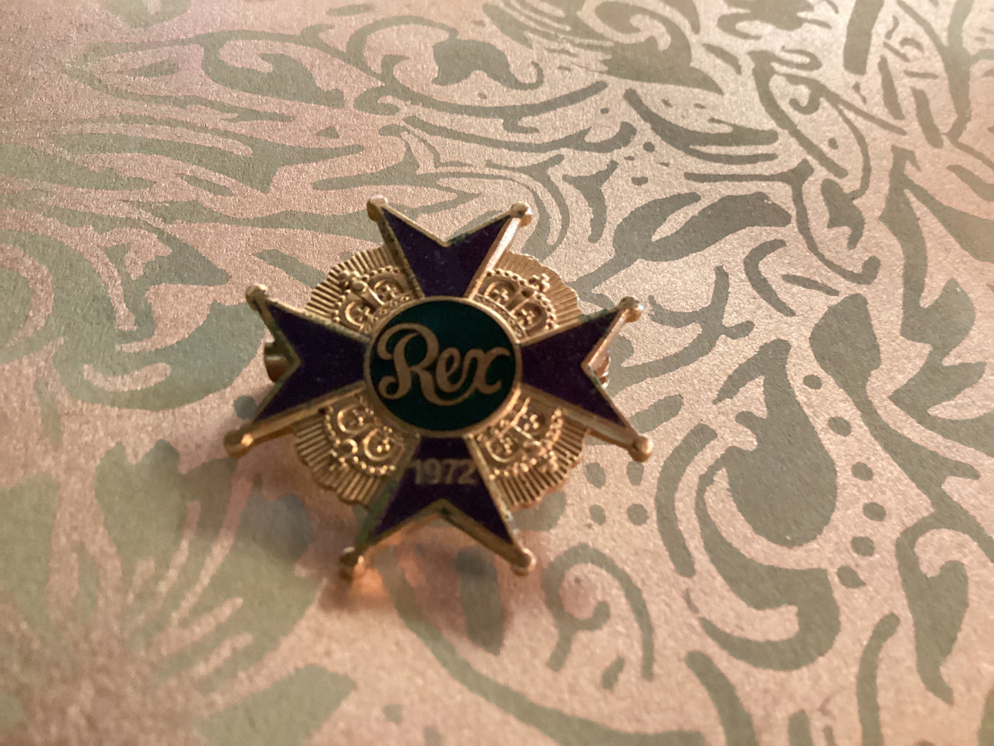Vintage Rex Mardi Gras 1972 Women’s Ducal Pin CS