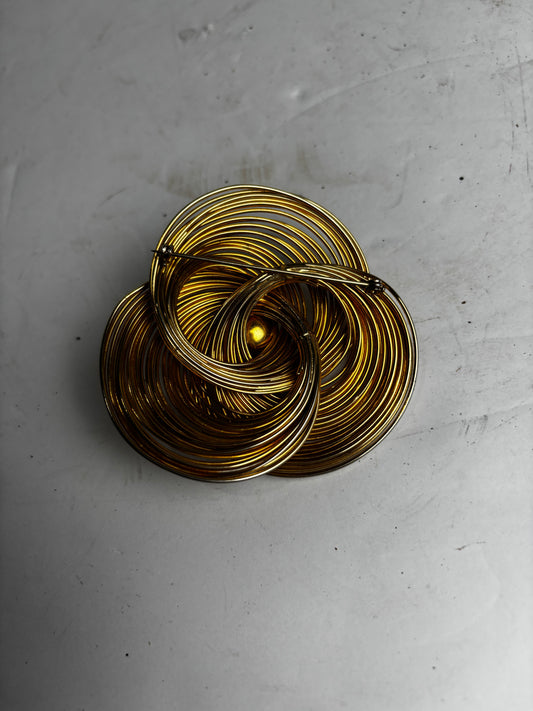 Vintage 1960s Gold Tone Wire Swirl Brooch – Statement Swirling Concentric Rings Pin with Polished Center Sphere CSHW