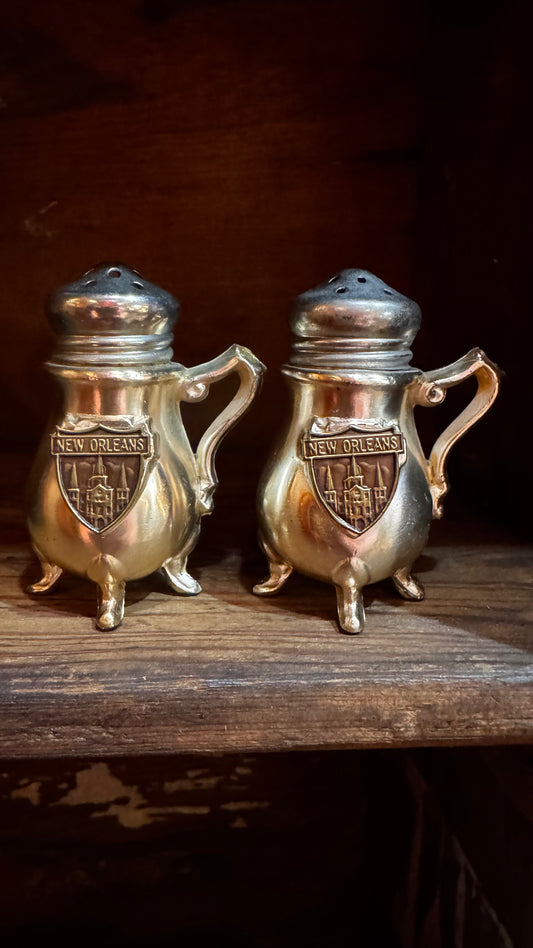 Nola Souvenir Salt and Pepper csbh