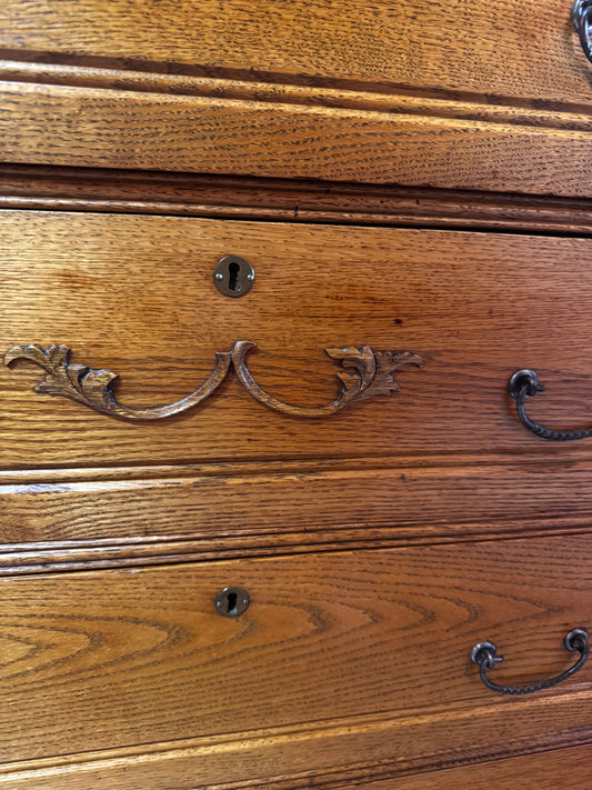 Oak chest of drawers cs