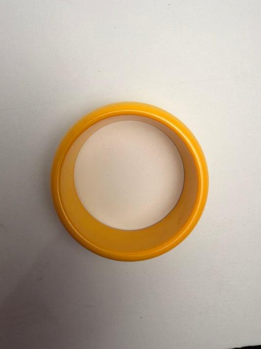 Vintage Chunky Mustard Yellow Lucite Bangle Bracelet CSHW