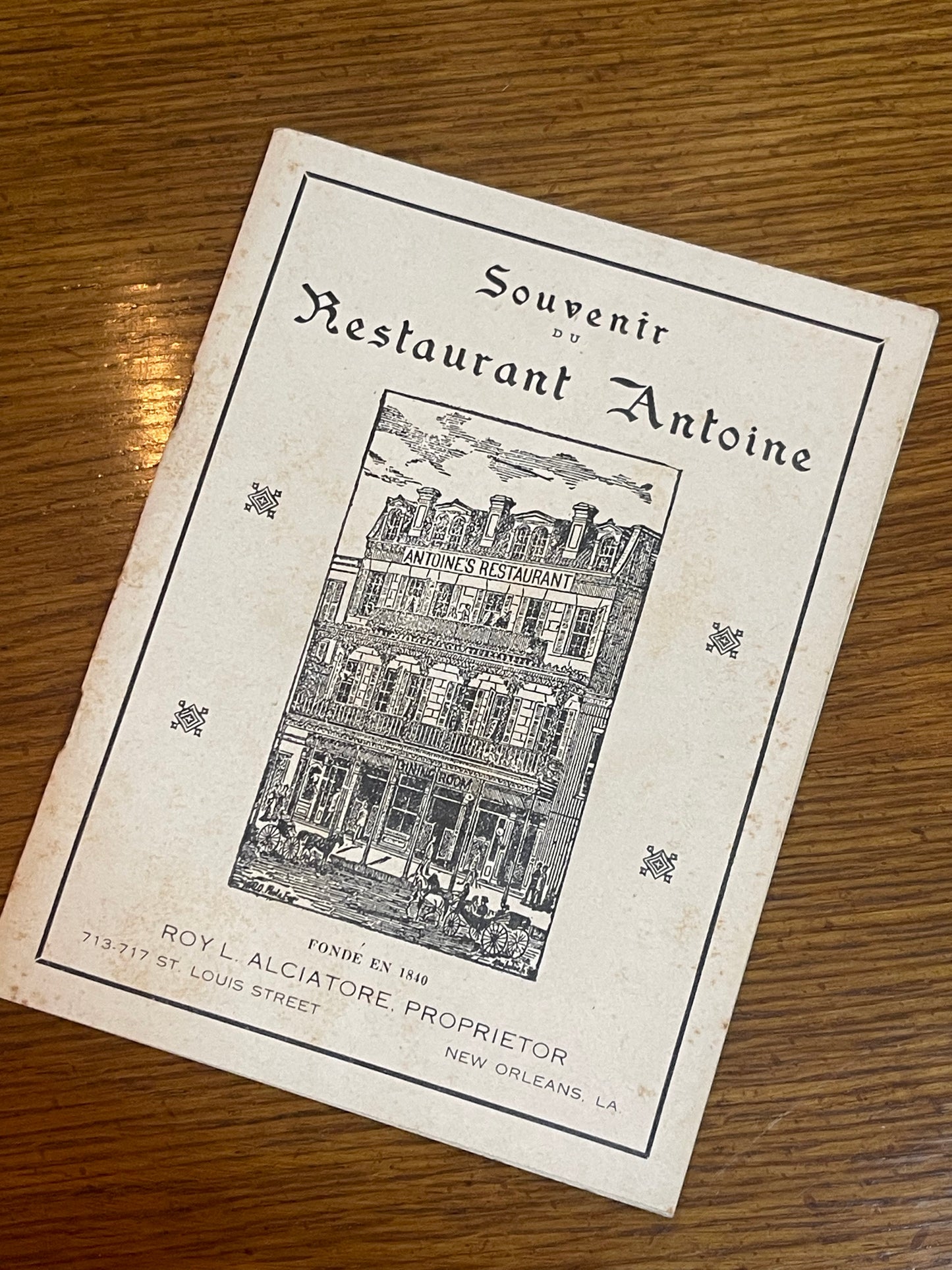 Vintage 1940 New Orleans Souvenir Du Restaurant Antoine booklet
