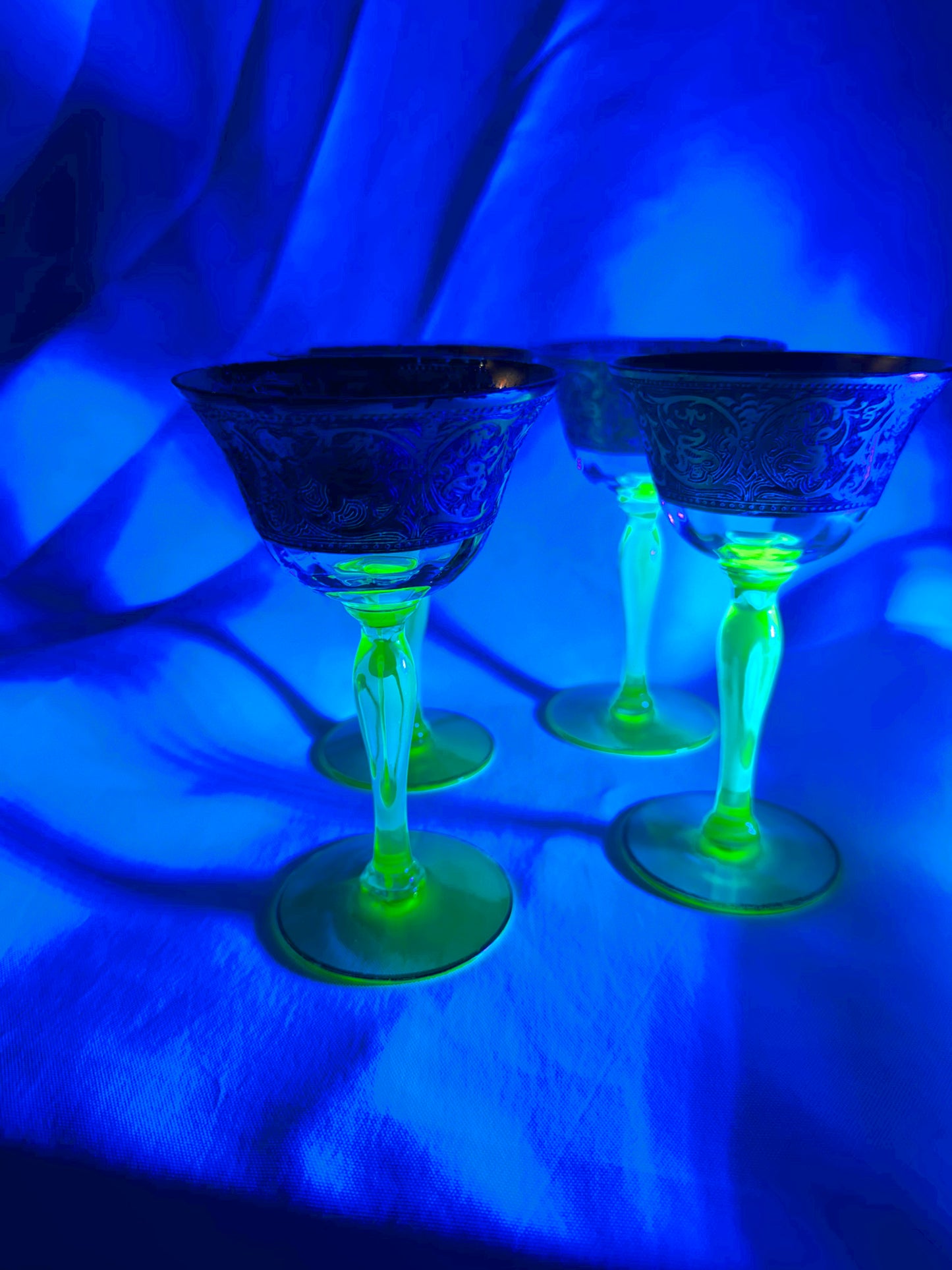 Uranium glass green & etched gold glasses cs