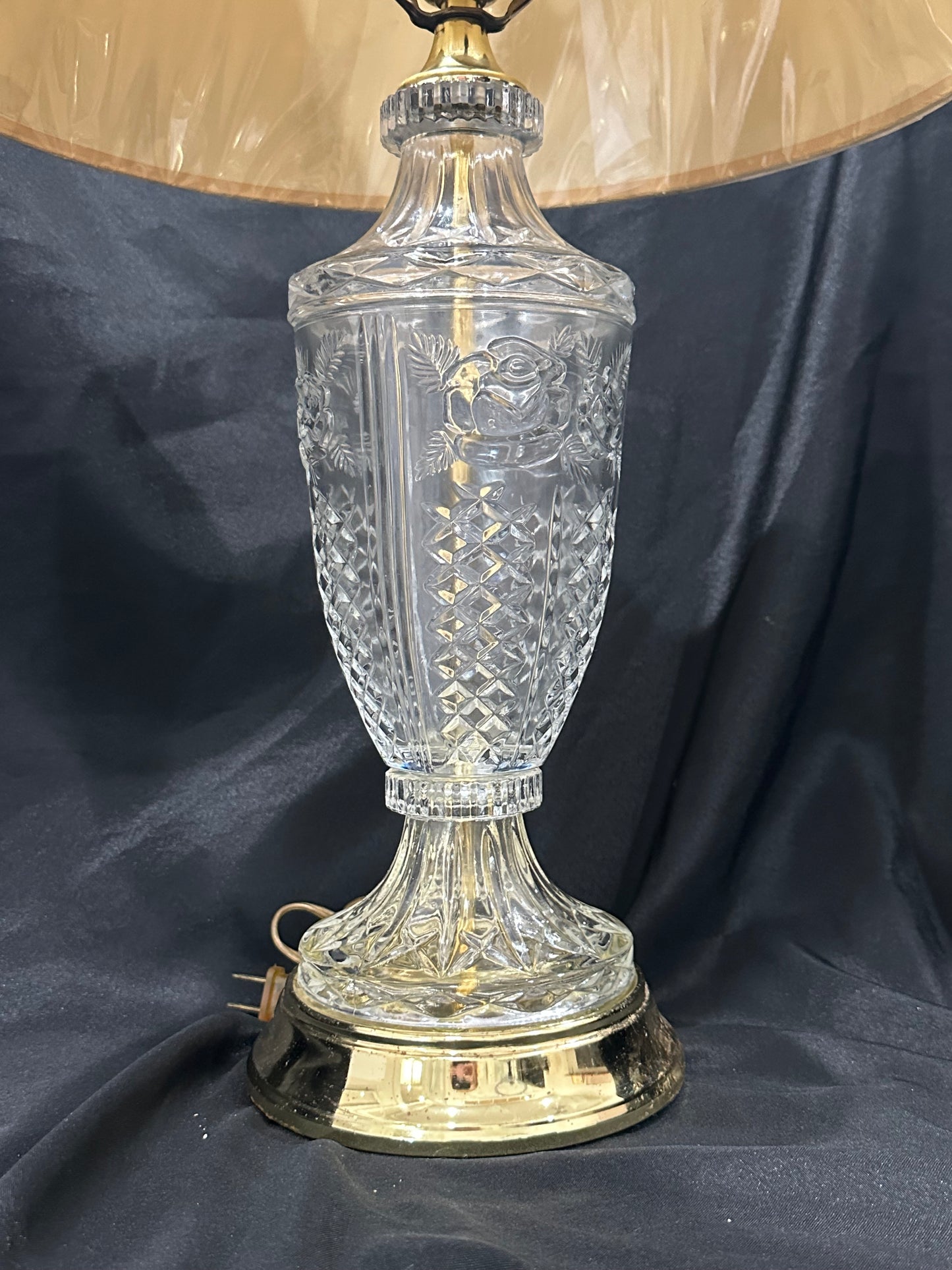 Vtg. Glass Rose & Diamond Pattern Lamp