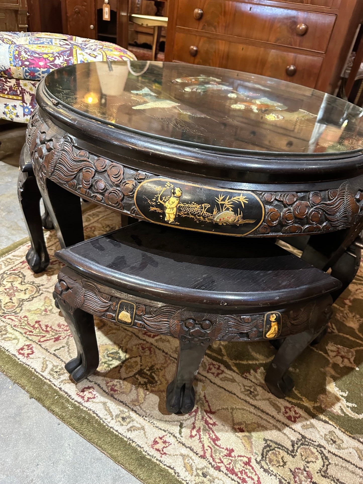 Chinese Art Style Round Table With Chairs