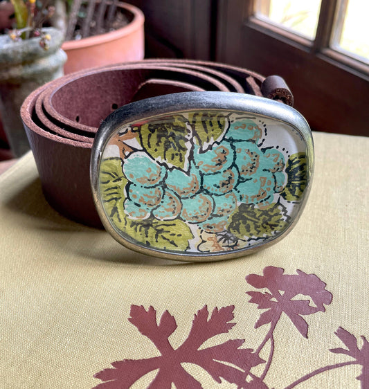 Belt buckle grapes, garden, fruit, turquoise color