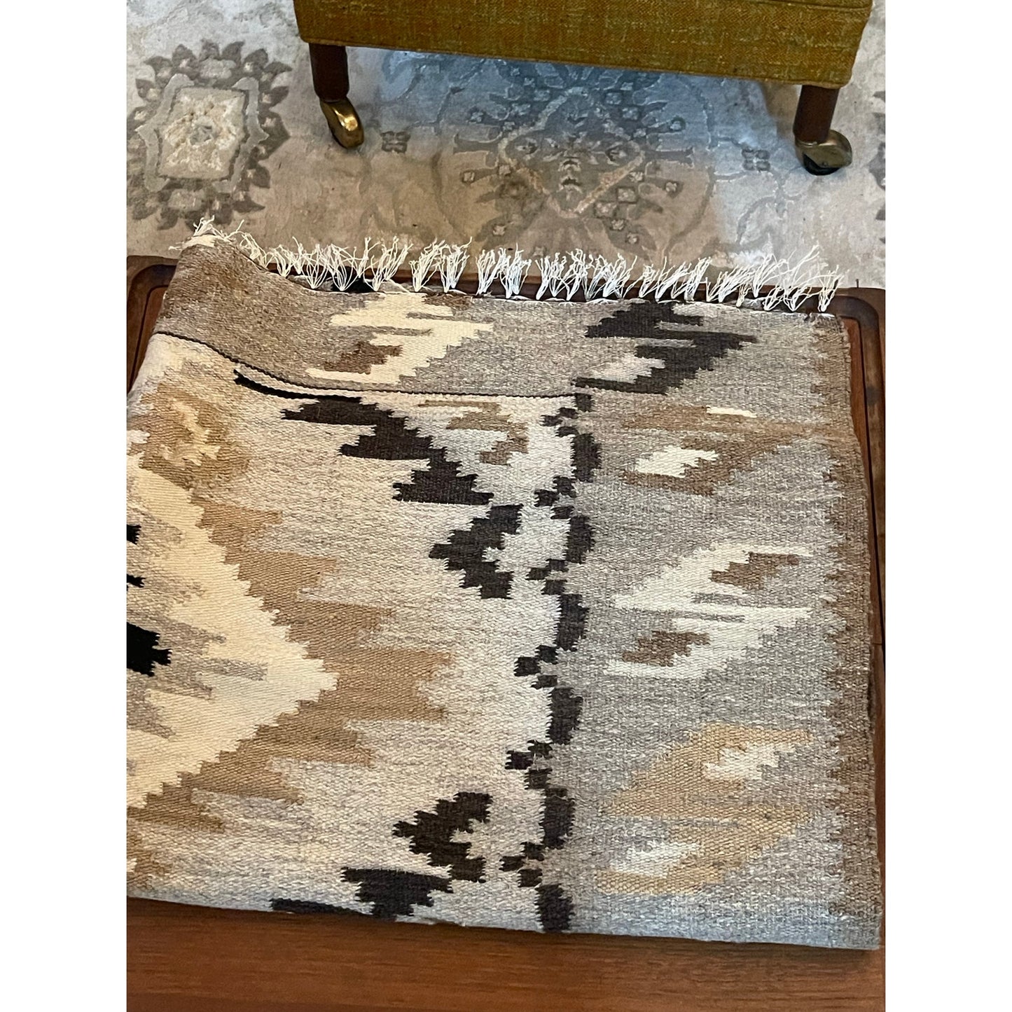 Vintage 100% Wool Kilim tassle throw rug 3' x 5'