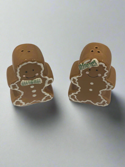 Boston Warehouse Sugar and Spice Salt&Pepper Shaker