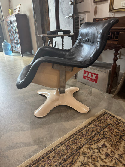 Vintage Yrjö Kukkapuro "Karuselli" Lounge Chair for Haimi Oy (1965 Edition) – Black Leather & Fiberglass