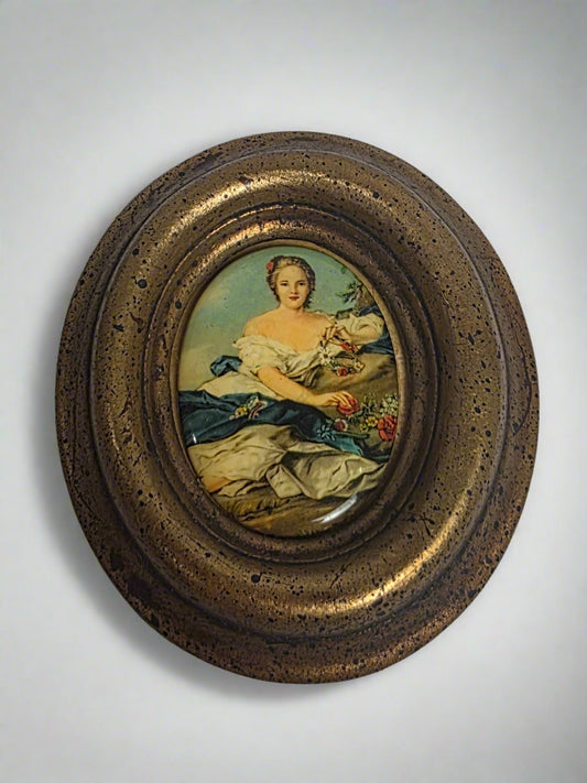 Vtg. Lady Mini Cameo