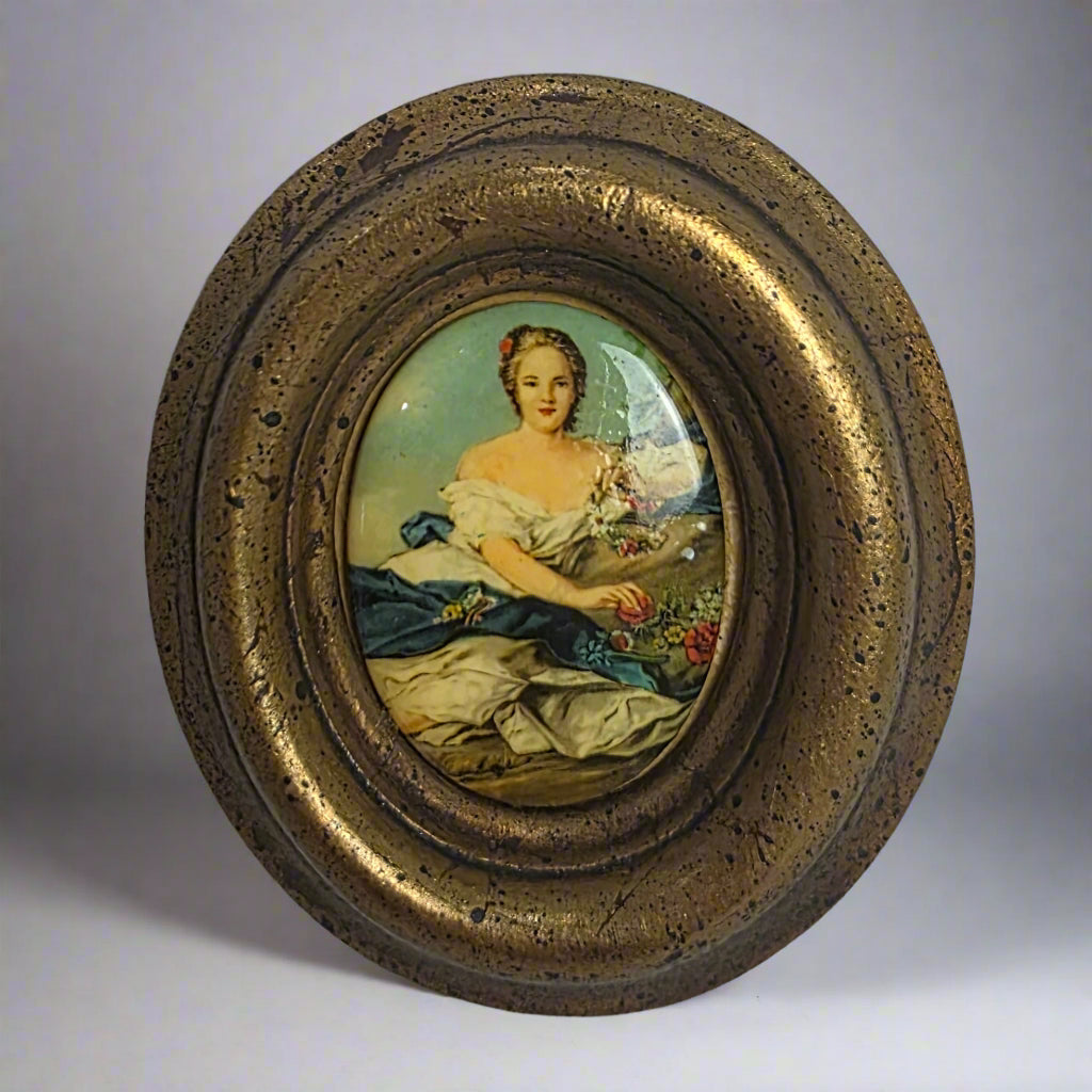 Vtg. Lady Mini Cameo