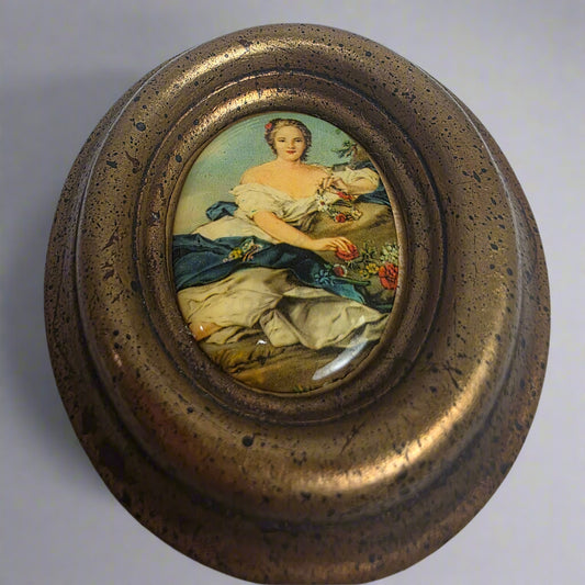 Vtg. Lady Mini Cameo