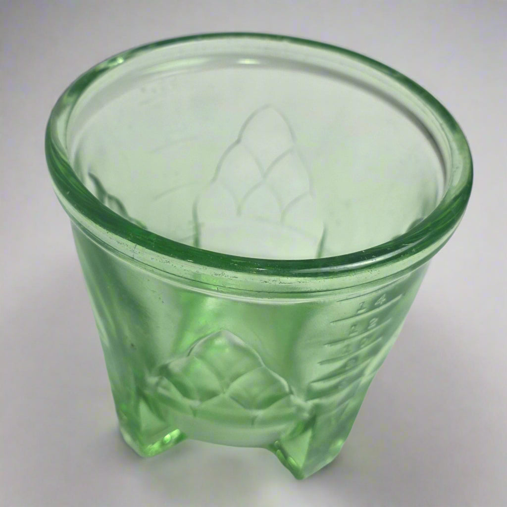 Vtg. Uranium Measuring Cup
