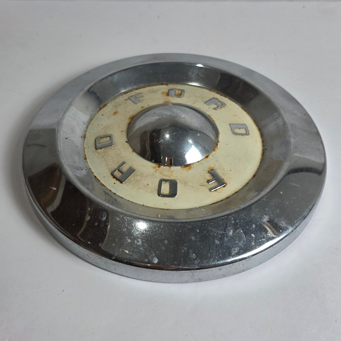 Vtg. Ford Hubcap
