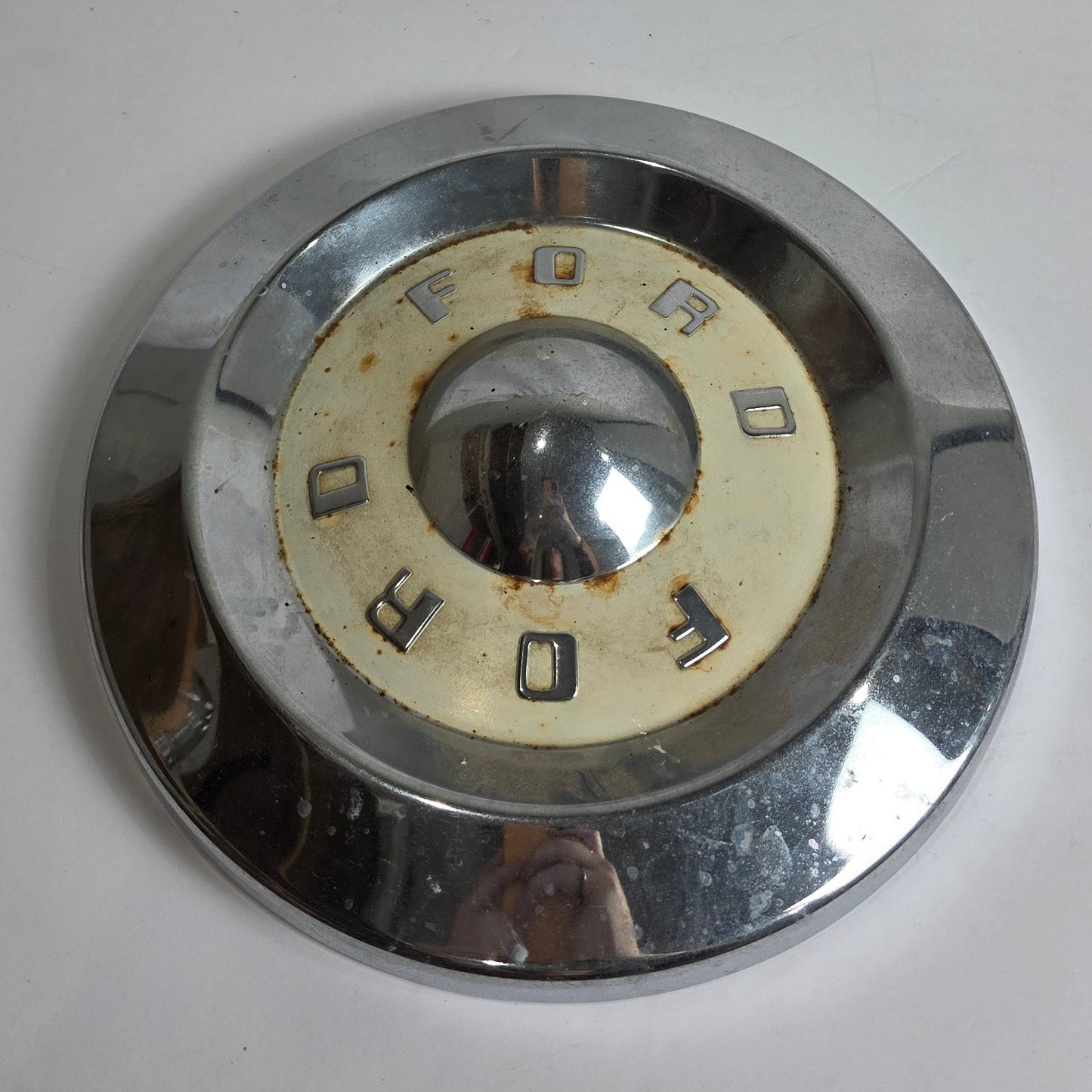 Vtg. Ford Hubcap