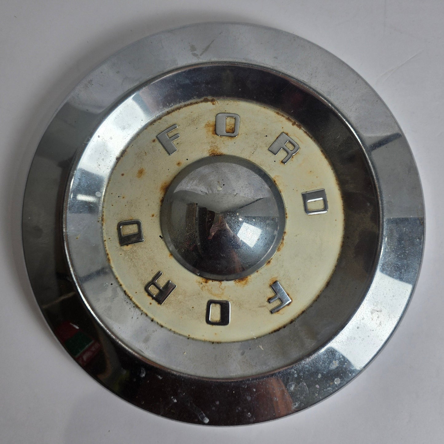 Vtg. Ford Hubcap