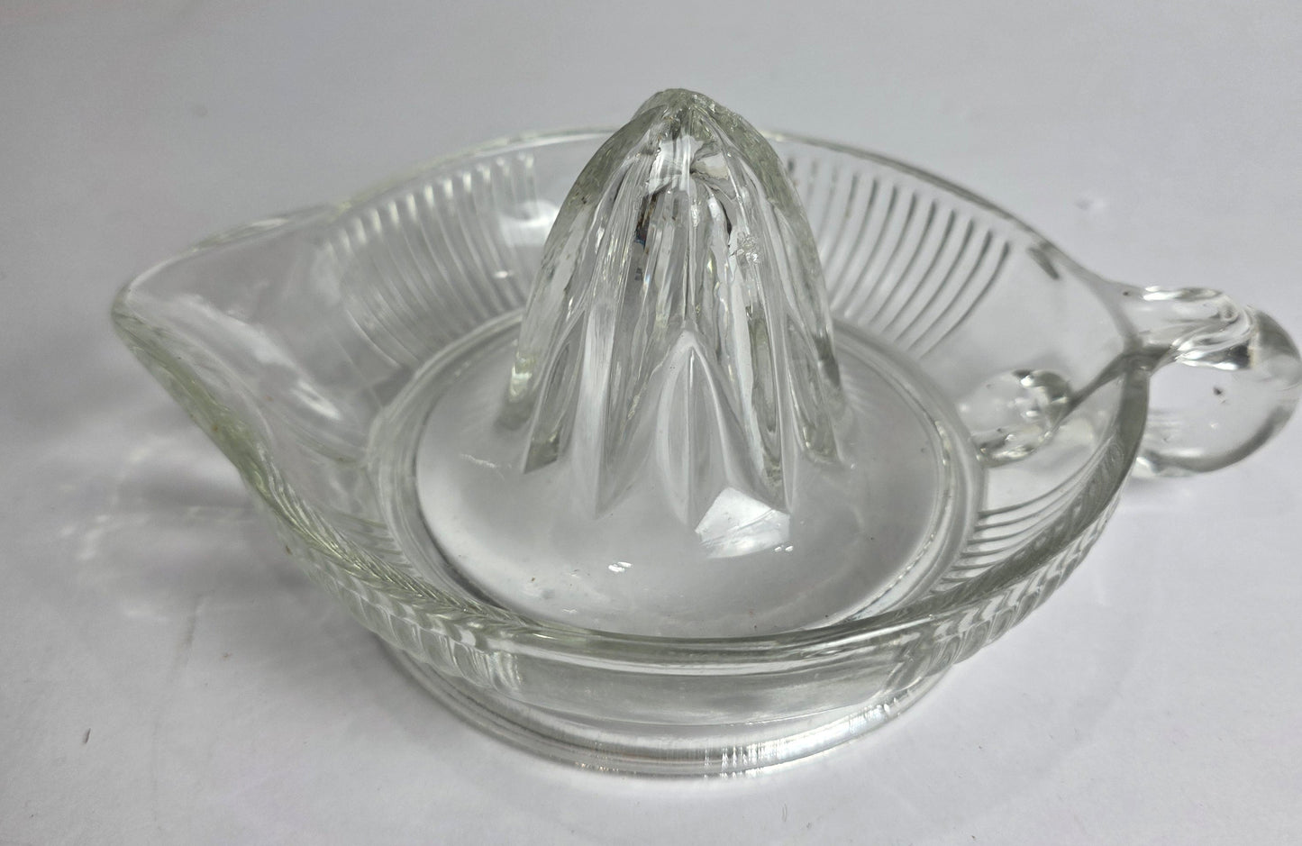 Vtg. Glass Juicer w Loop Handle