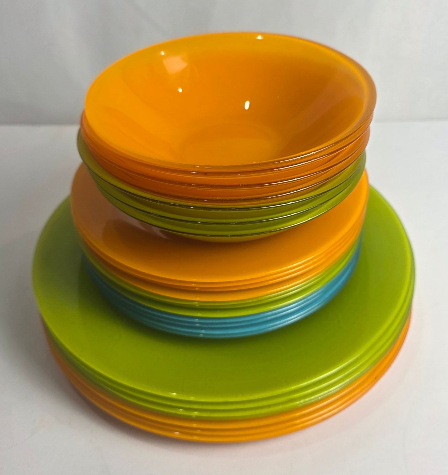 Vtg. 1970s Arc France Dinnerware