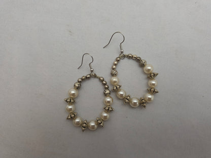 Vtg. Pearlized Glass Earrings CSHW
