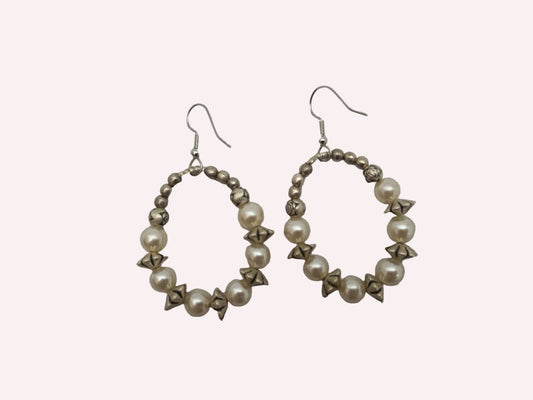 Vtg. Pearlized Glass Earrings CSHW