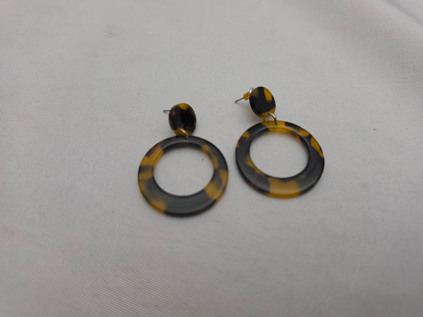 Tortoise Shell Lucite Dangle Earrings CSHW