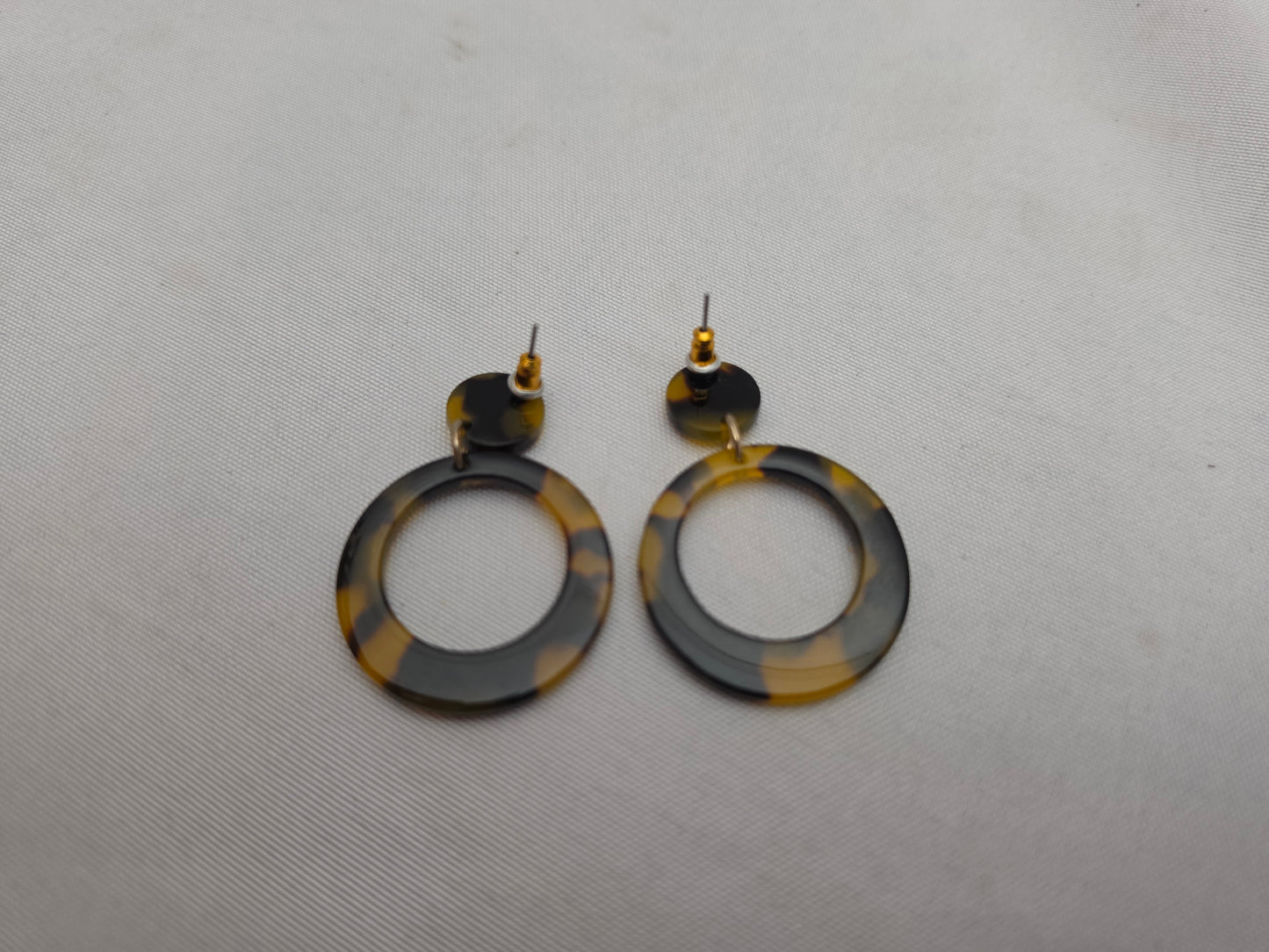 Tortoise Shell Lucite Dangle Earrings CSHW