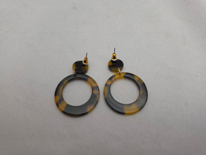 Tortoise Shell Lucite Dangle Earrings CSHW