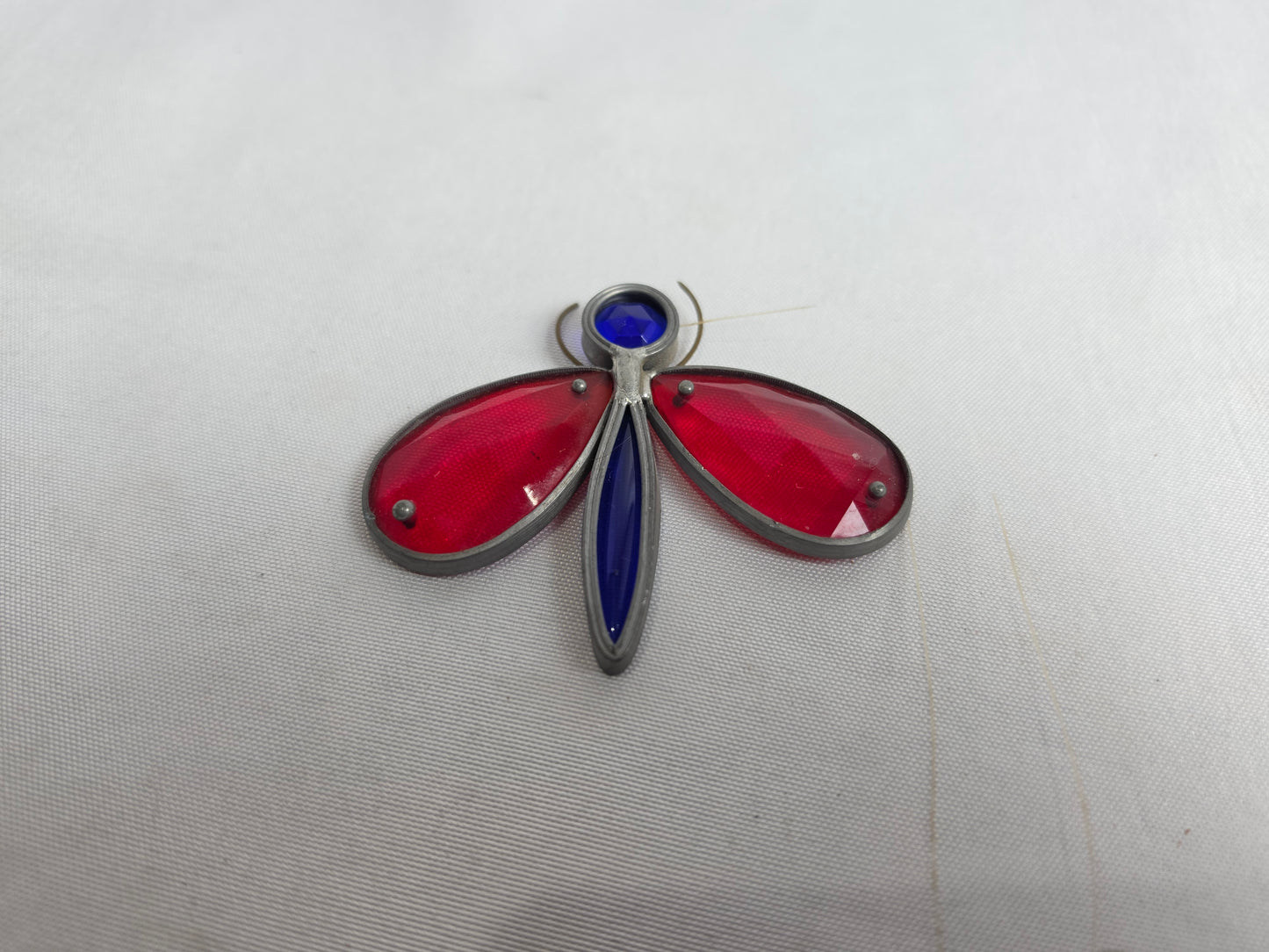 1960s Vintage Tiffany- Styled Stained-Glass Panel Featuring A Bug CSHW