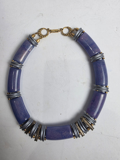 Vtg. 1970s Plastic Purple Collar Necklace (CSHW)