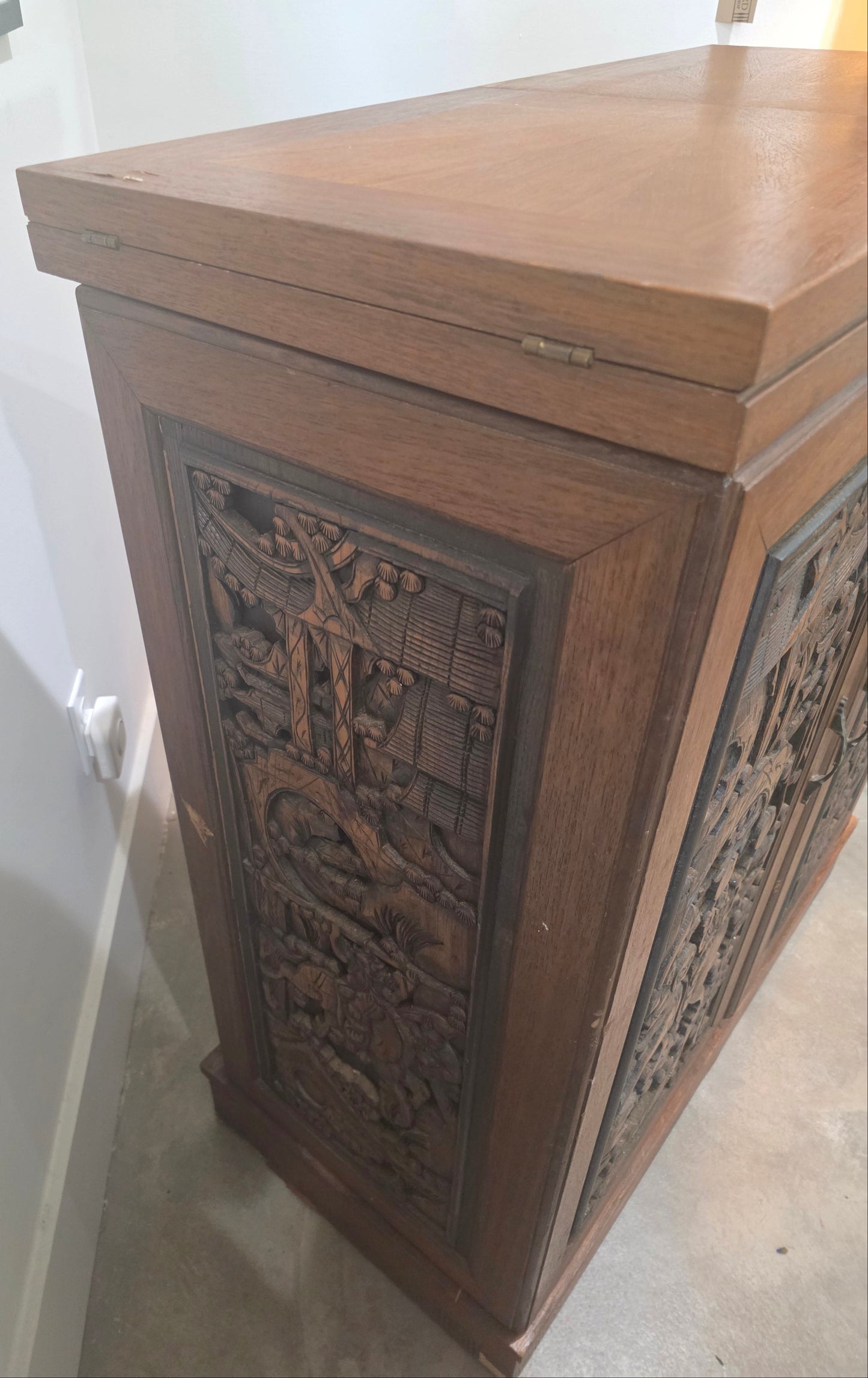 Hand-Carved Asian Flip-Top Dry Bar