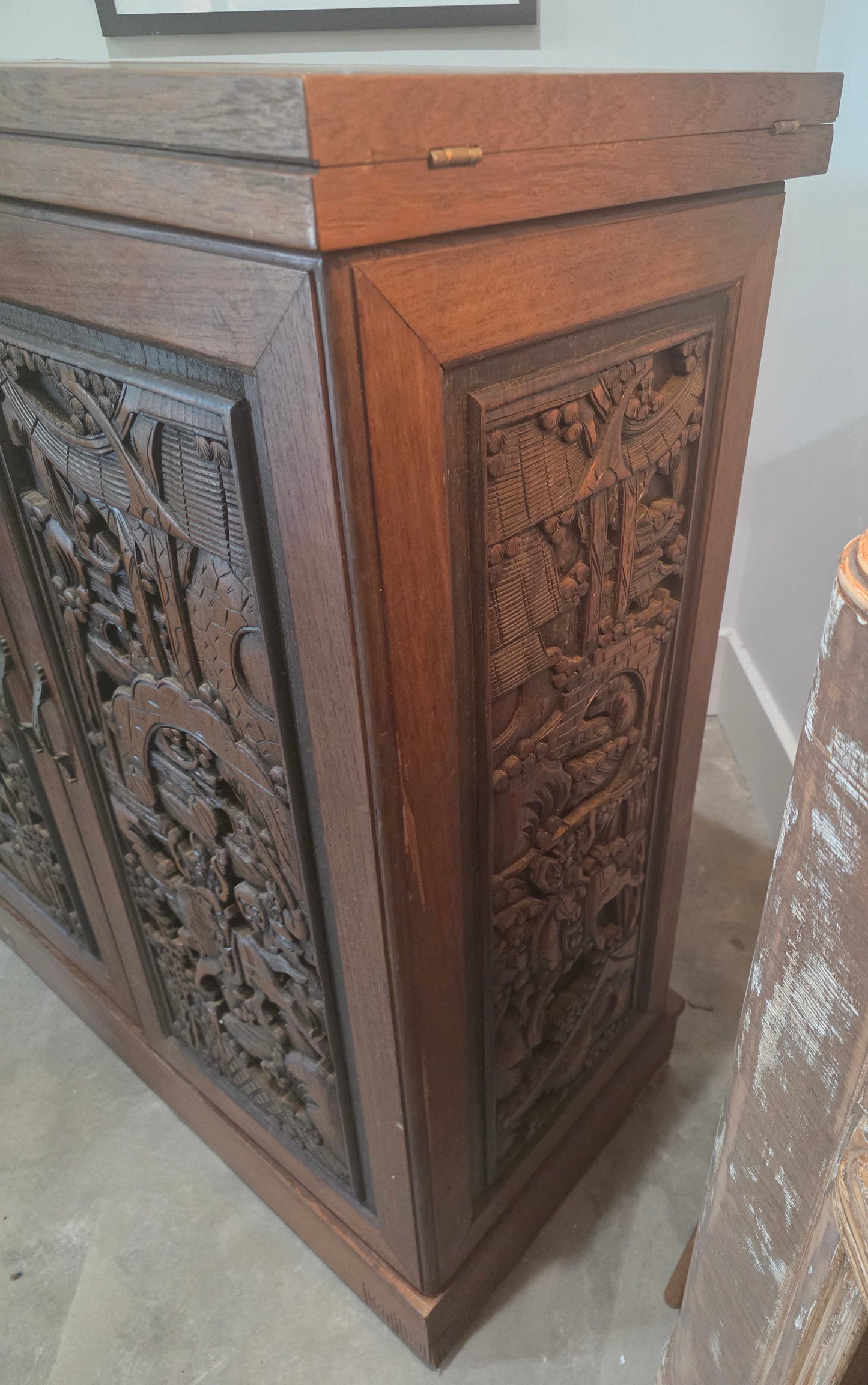 Hand-Carved Asian Flip-Top Dry Bar