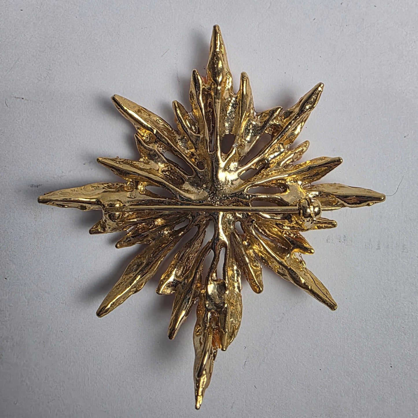 Vtg. Coral/Gold Starburst Brooch