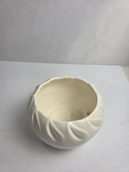 Vtg. Ivory Ceramic Planter/Bowl
