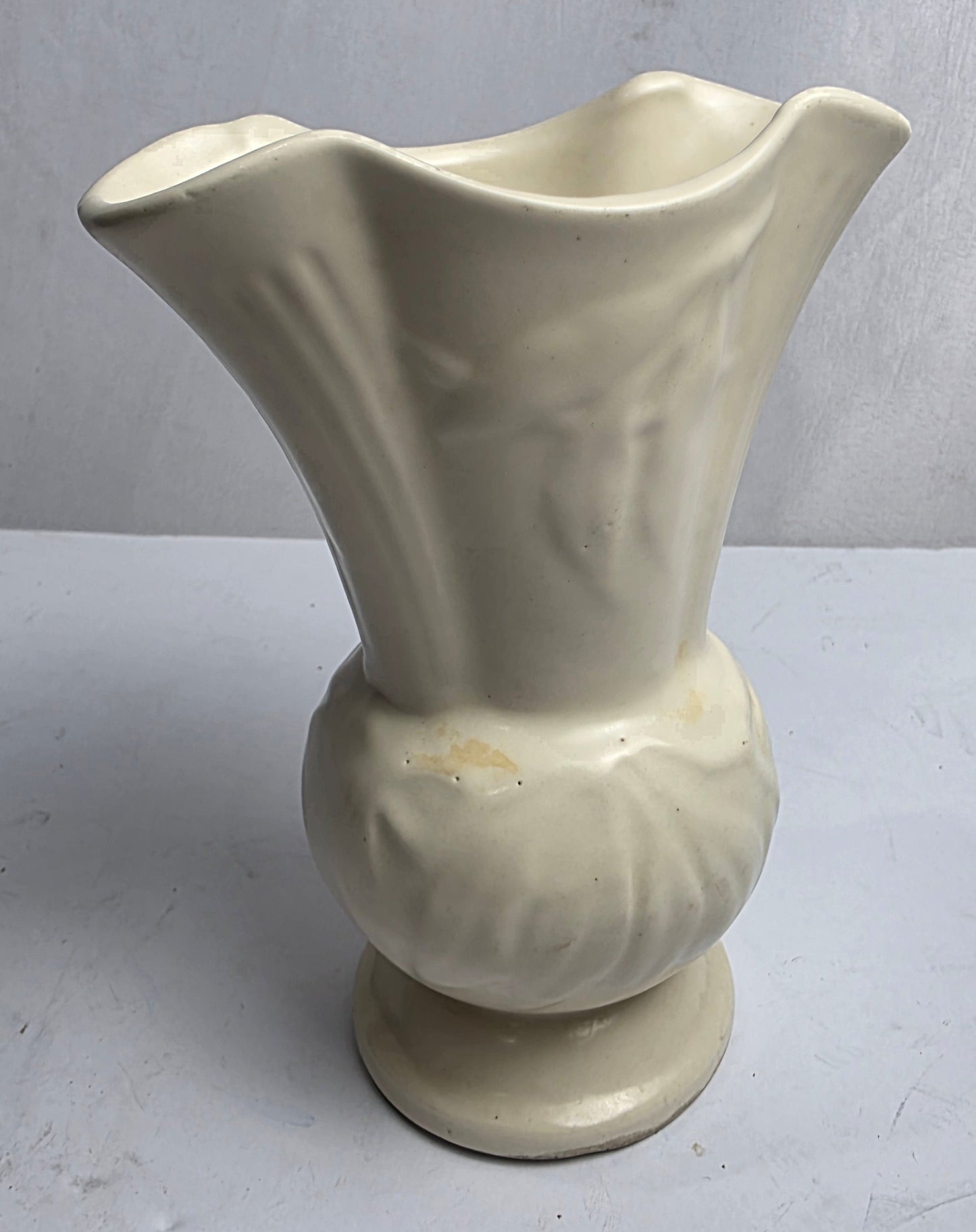 Vtg. Mid-Century Shawnee Pottery Ivory Fluted Vase