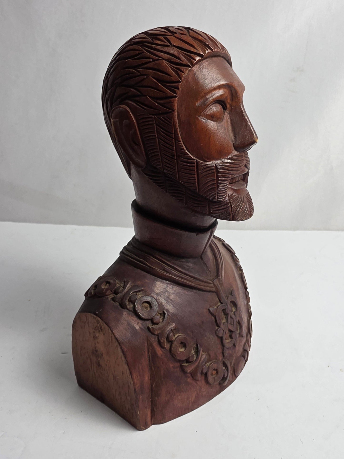 Vtg. 1950s Spanish Conquistador - Hand Carved Wood (CSHW)