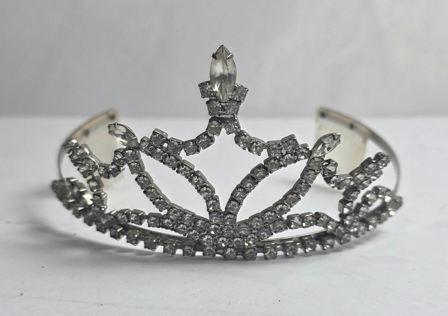 Vtg. Rhinestone Tiara (CSHW)