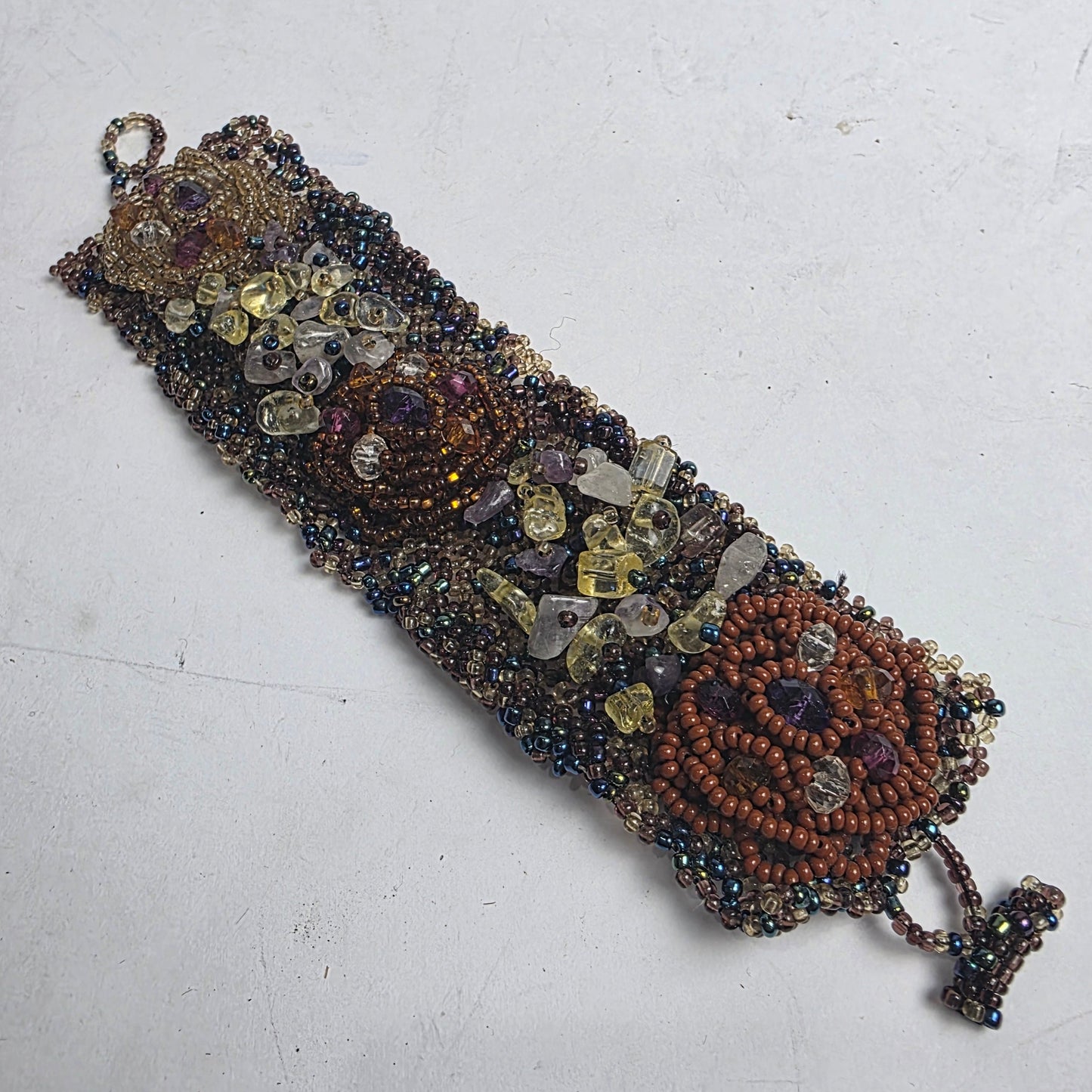 Vtg. Hand-Beaded Floral Bracelet (CSHW)