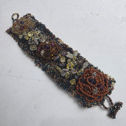 Vtg. Hand-Beaded Floral Bracelet (CSHW)