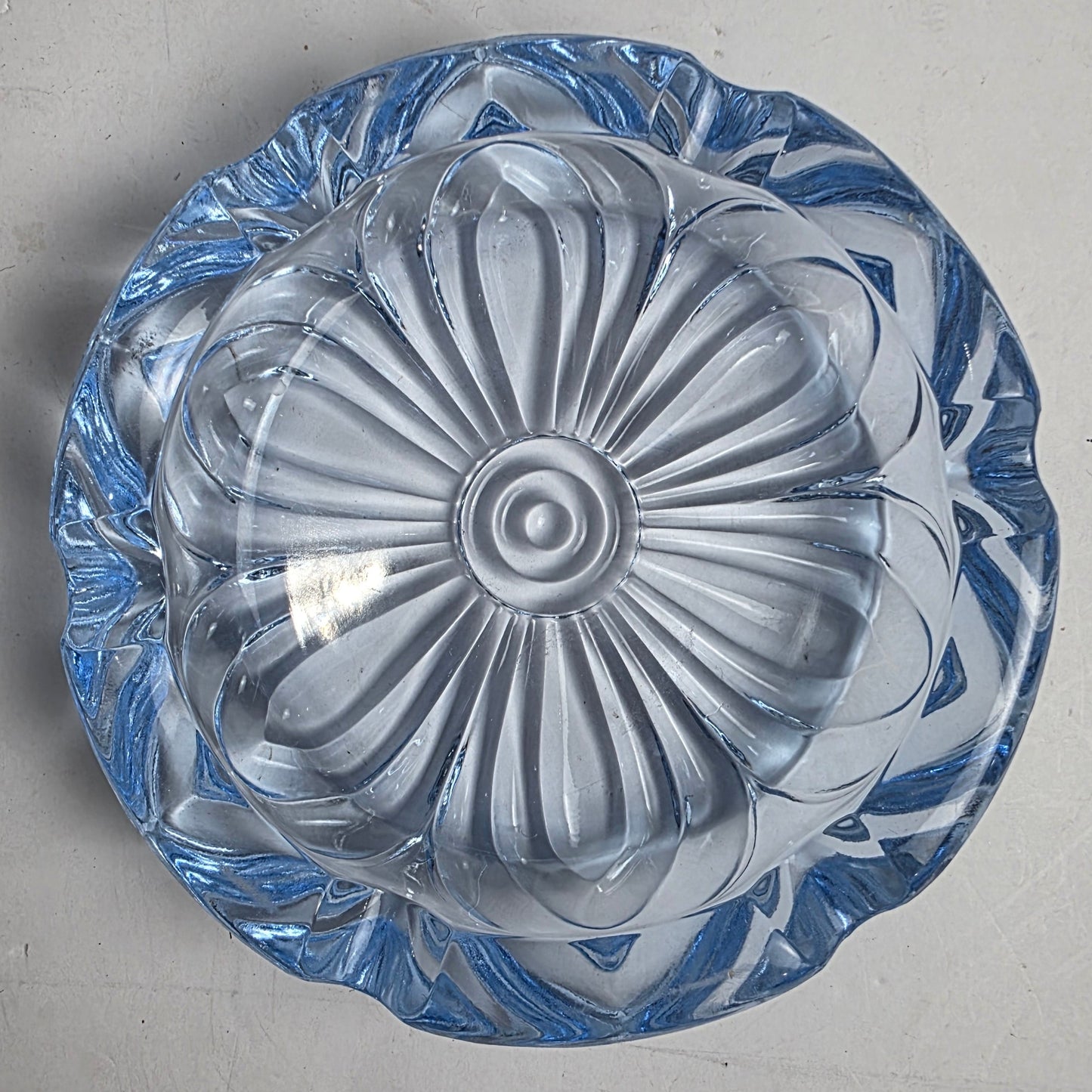 Vtg. Cambridge Glass Company Blue Ashtray