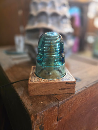 Vtg. Insulator Light